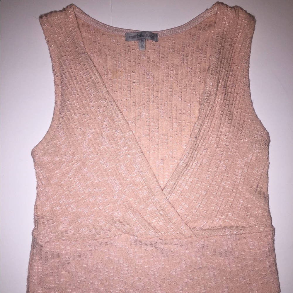 Pastel pink crop top v neck